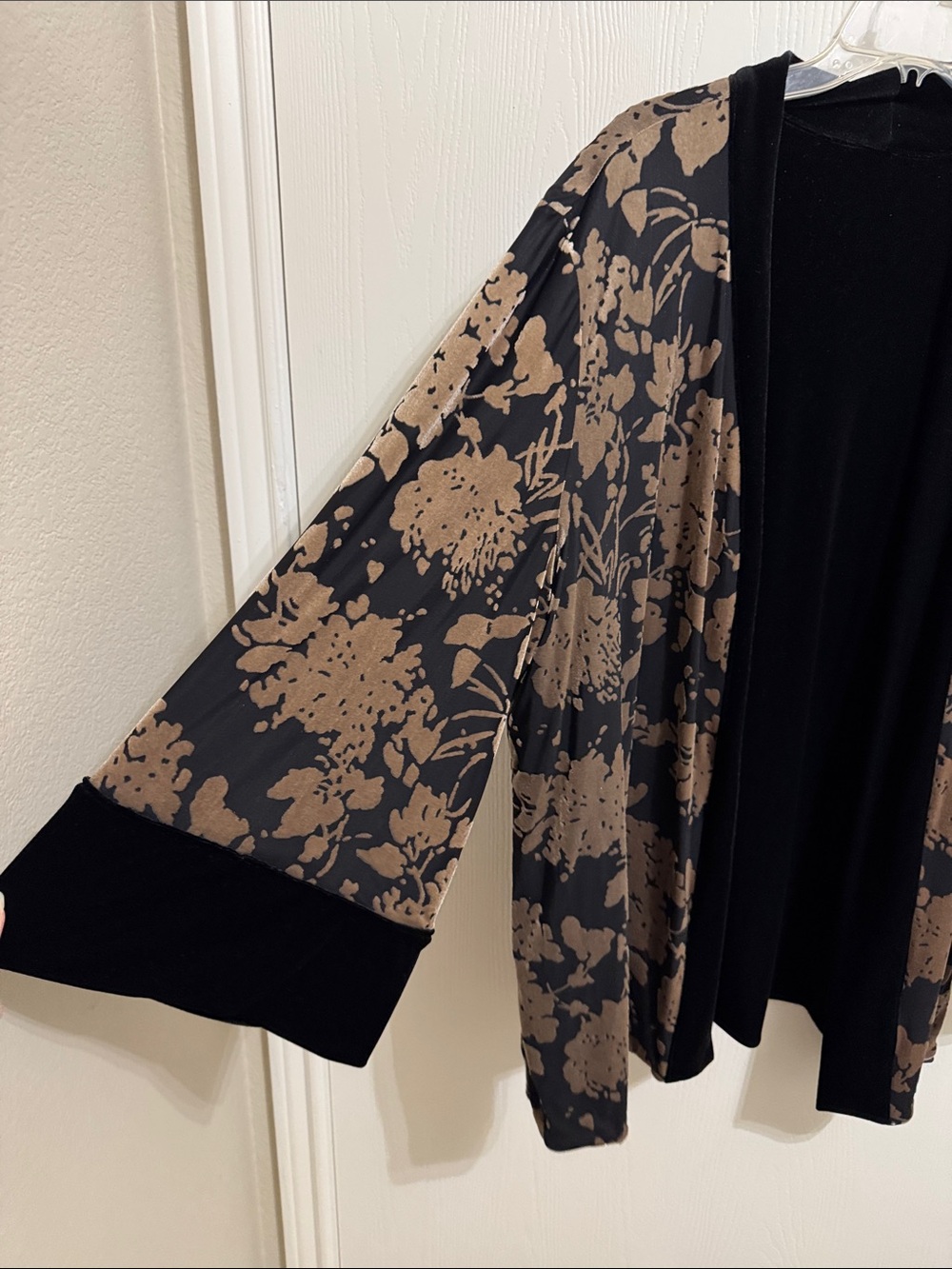 Chicos Travelers 2 US 12/14 Reversible Jacket Black Gold Floral Velvet Burnout - Picture 2 of 13